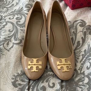 Tory Burch nude patent leather heels